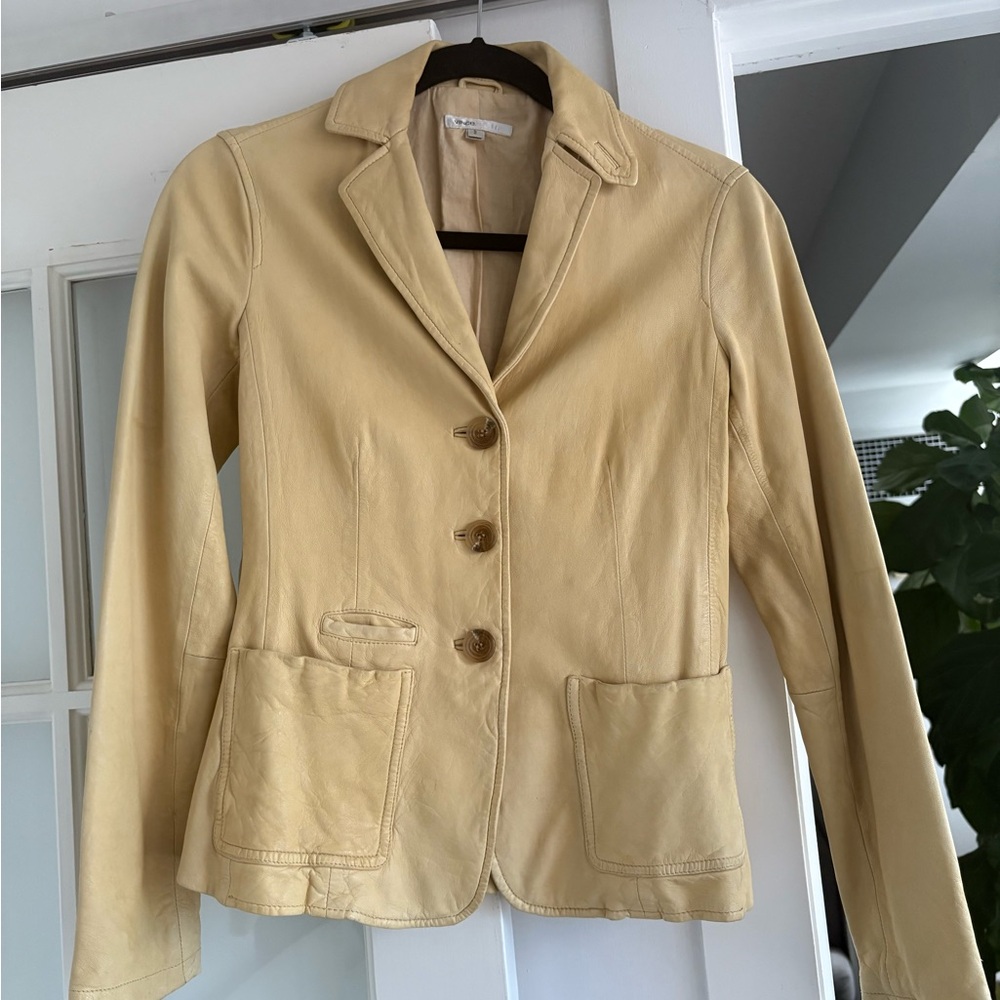 Butter Yellow Vince Leather Blazer – (Size 2) 🧥💛